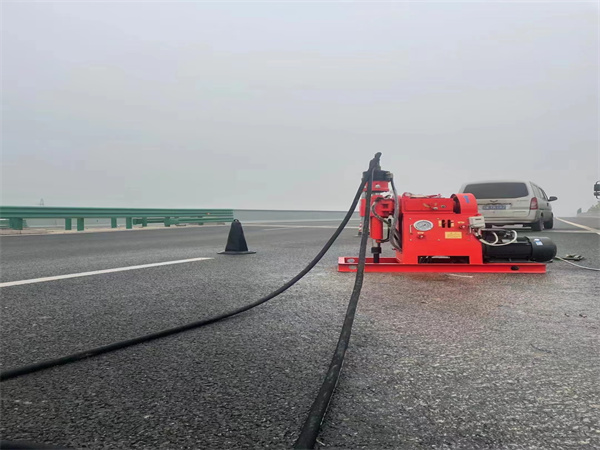 新村镇马路路基路面开裂下沉注浆加固灌浆